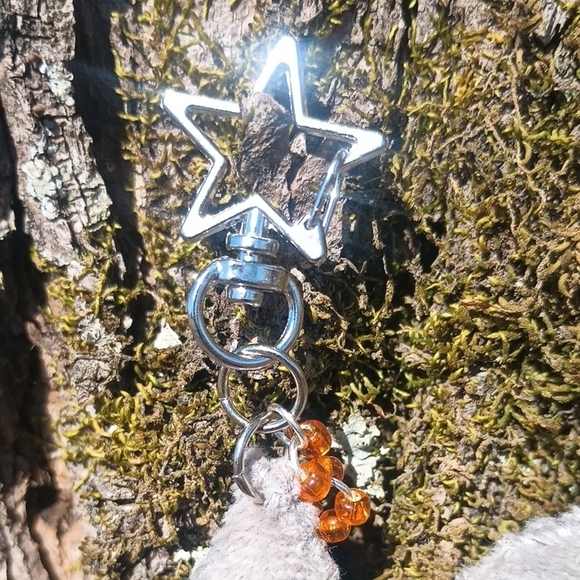 Handcrafted Bunny Keychain - Picture 5 of 5